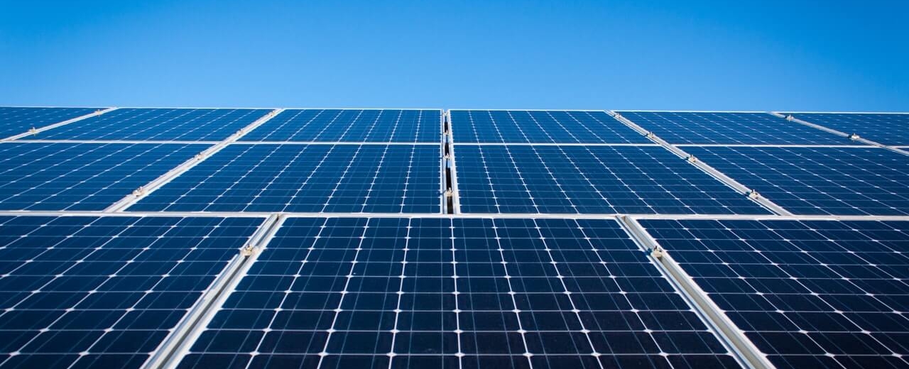 Fotovoltaïsche zonne-energie: crisis van het heden en technologie van de toekomst