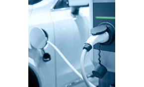 Uw elektrische auto opladen met zonnepanelen: een ecologische en economische oplossing Uw elektrische auto opladen met zonnepanelen: een ecologische en economische oplossing